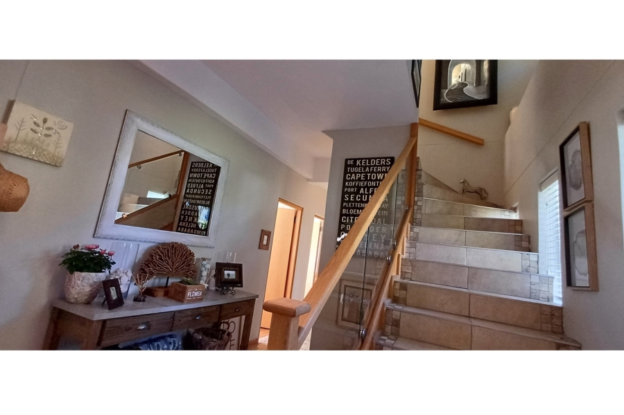 5 Bedroom Property for Sale in Jim Fouchepark Free State